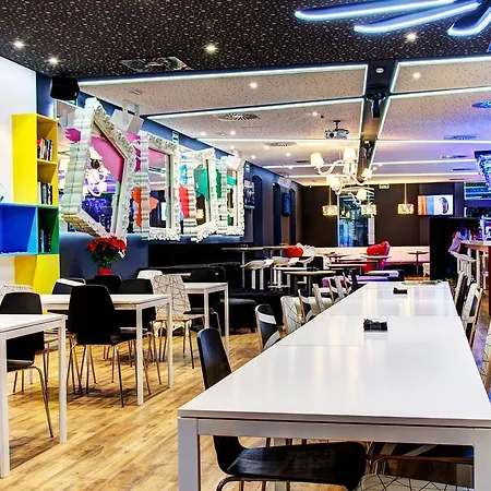 Urban Youth Hostal *