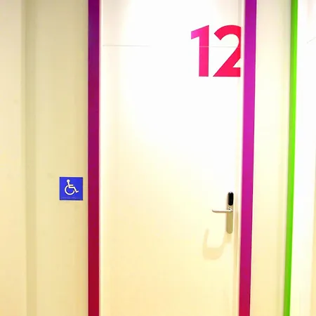 Urban Youth Hostel
