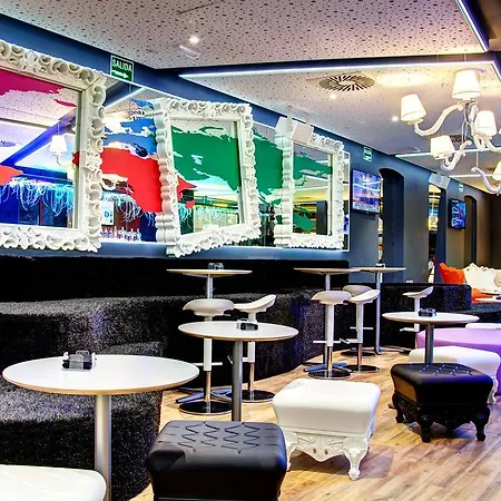 Urban Youth Hostel